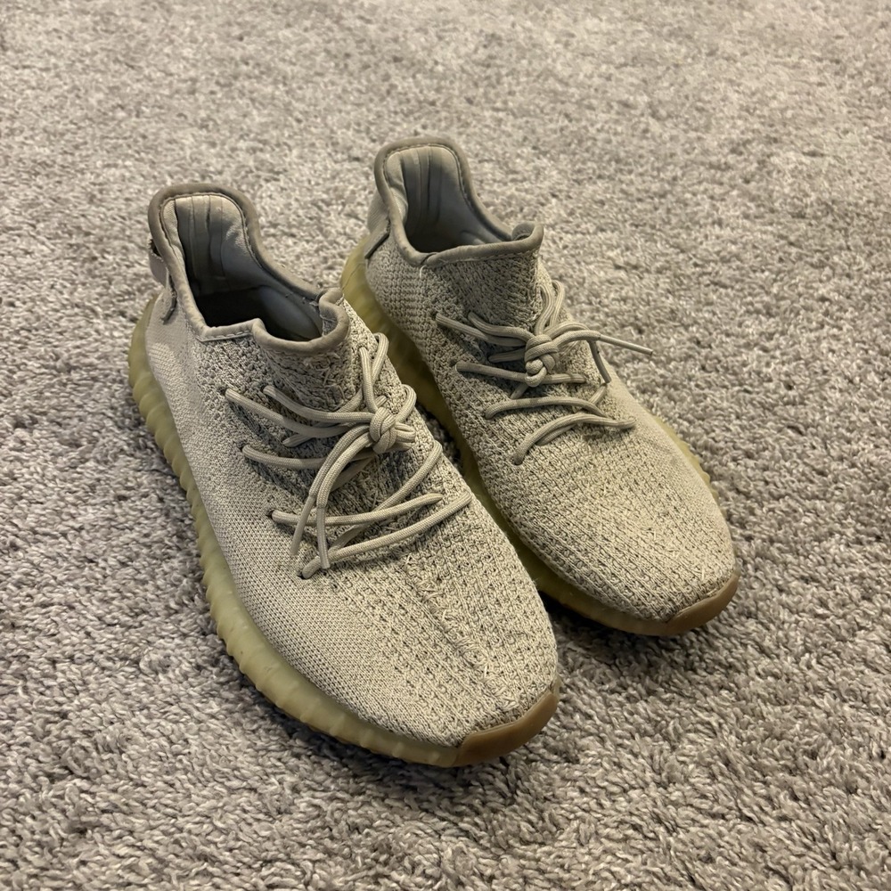 Adidas Yeezy Boost 350 V2 Butter Size 9.5 APE 779001  Men's Kanye NO BOX
